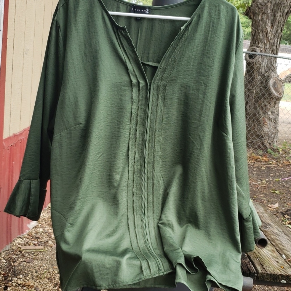 Green tunic top